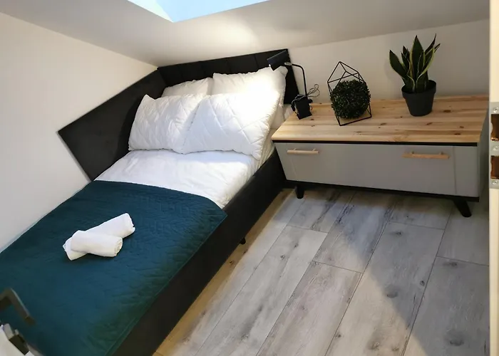 Dom - Zakatek Semesterbostad *